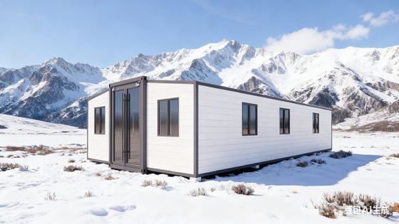 kupować 40ft Expandable Container Home with Bamboo Plywood 18mm Thick Floor 72 Square Meters Floor Area for 3-6 People Accommodation produkcja online