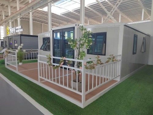 Składnik składany o długości 20 stóp Idealny do tymczasowych projektów wyskakujących EPS/PU/Sandwich Panel z wełny kamiennej Długość użytkowania Ponad 20 lat
