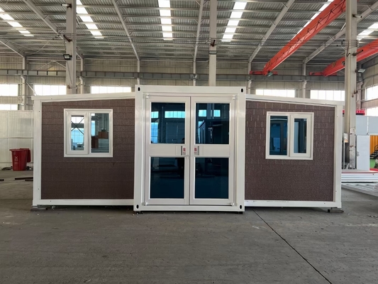 40ft Expandable Container Home with 72m² Living Space, Folding Size 11800 × 6220 × 2480mm, and Steel Roofing